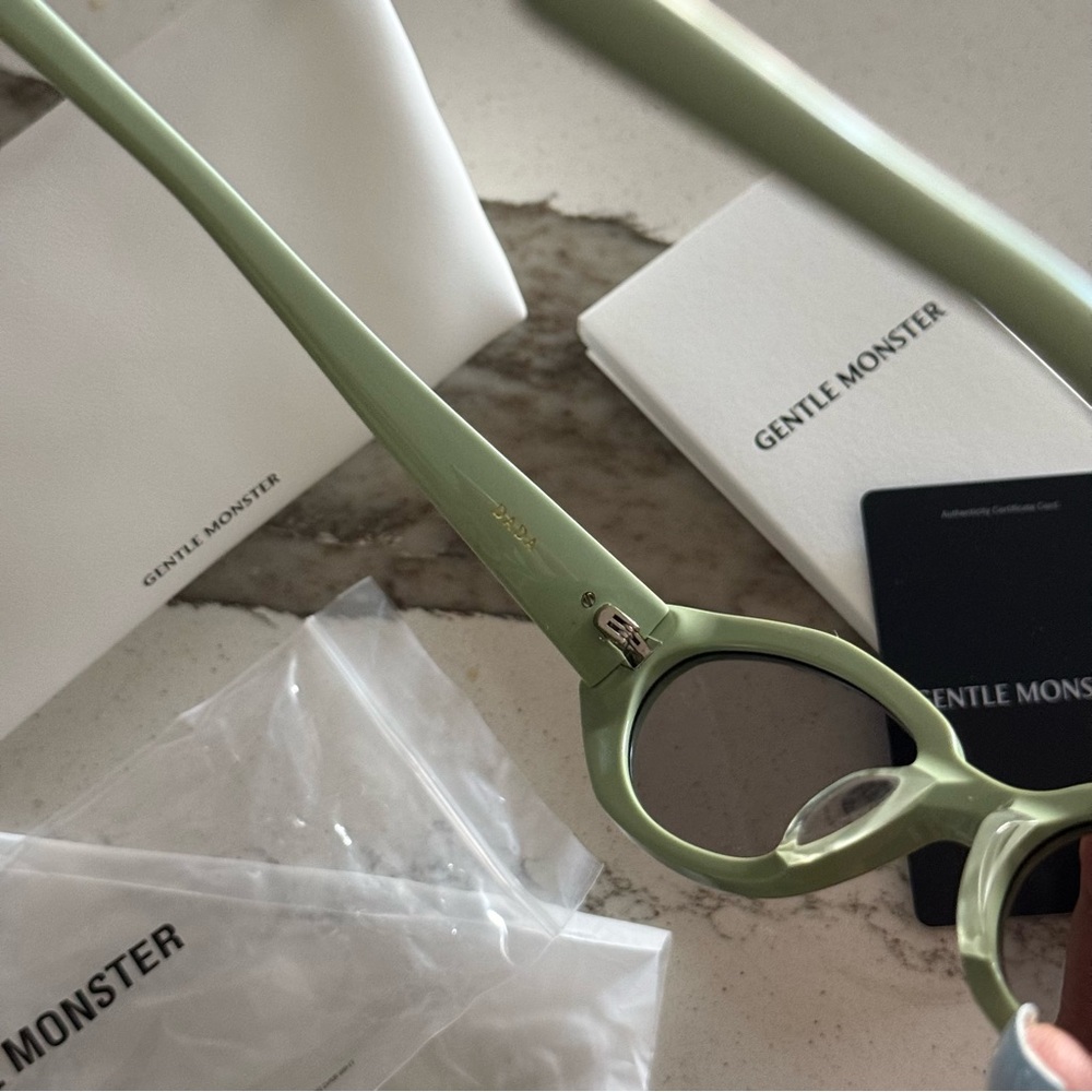 GENTLE MONSTER Sage Green Sunglasses - Picture 3 of 8